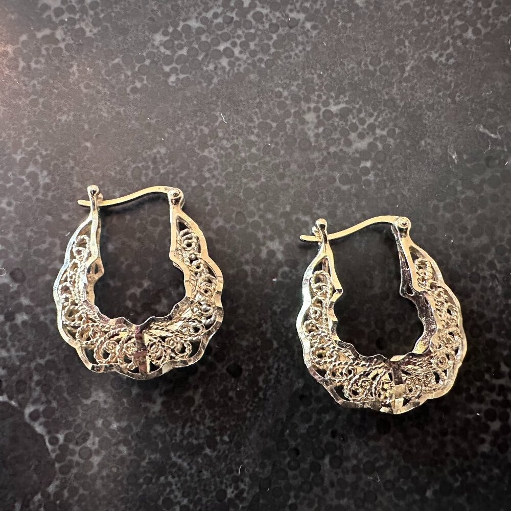 Filigree gold-plated hoops